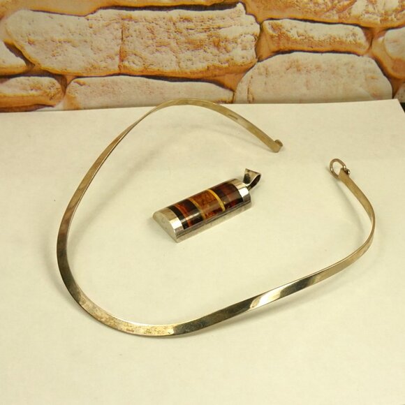 HUGE MULTI Amber PENDANT Set In 925 Silver and Placed On 925 Wide Omega Wire - Picture 10 of 11